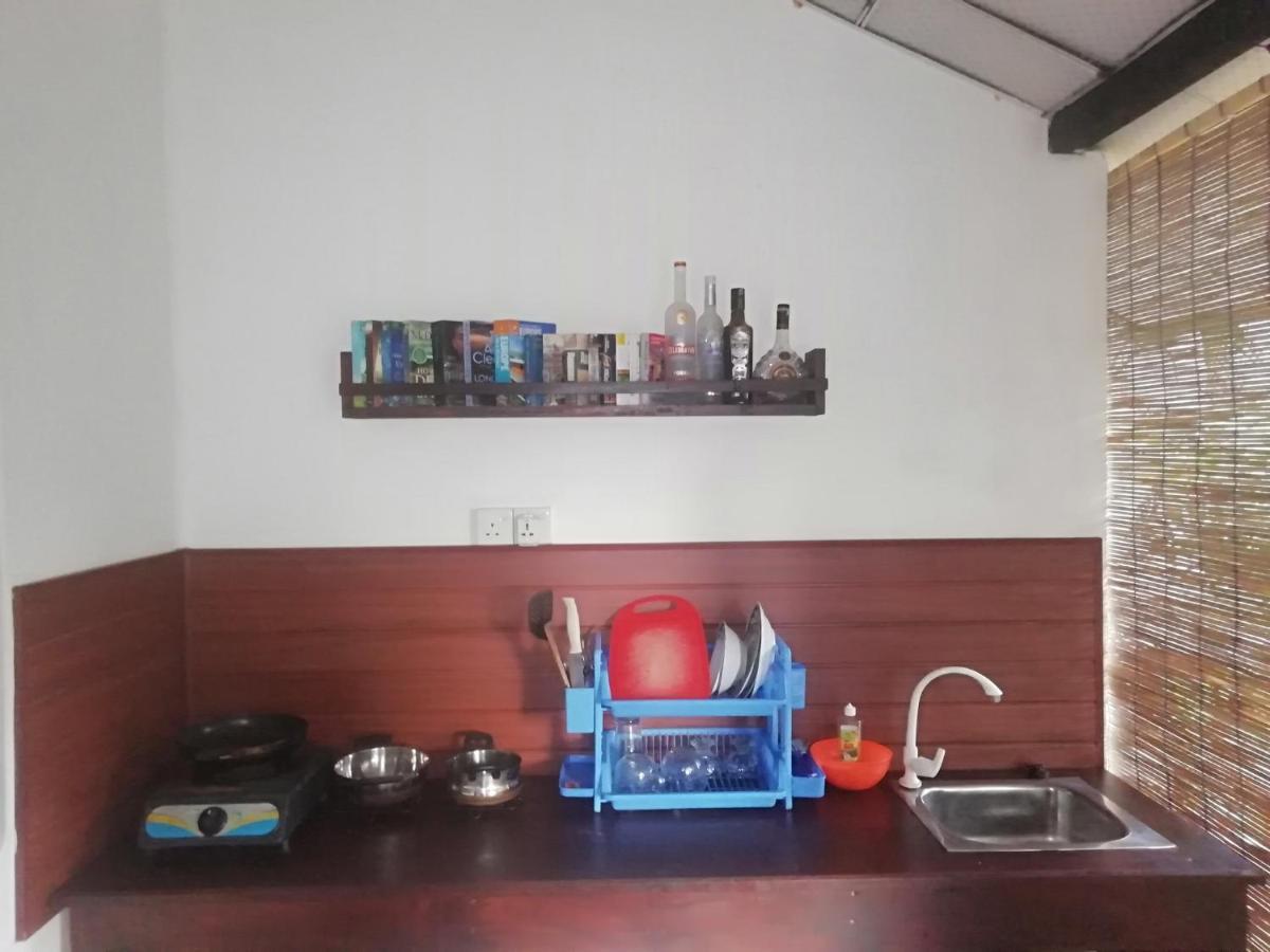 Ami Place Rooms With Kitchen 히카두와 외부 사진