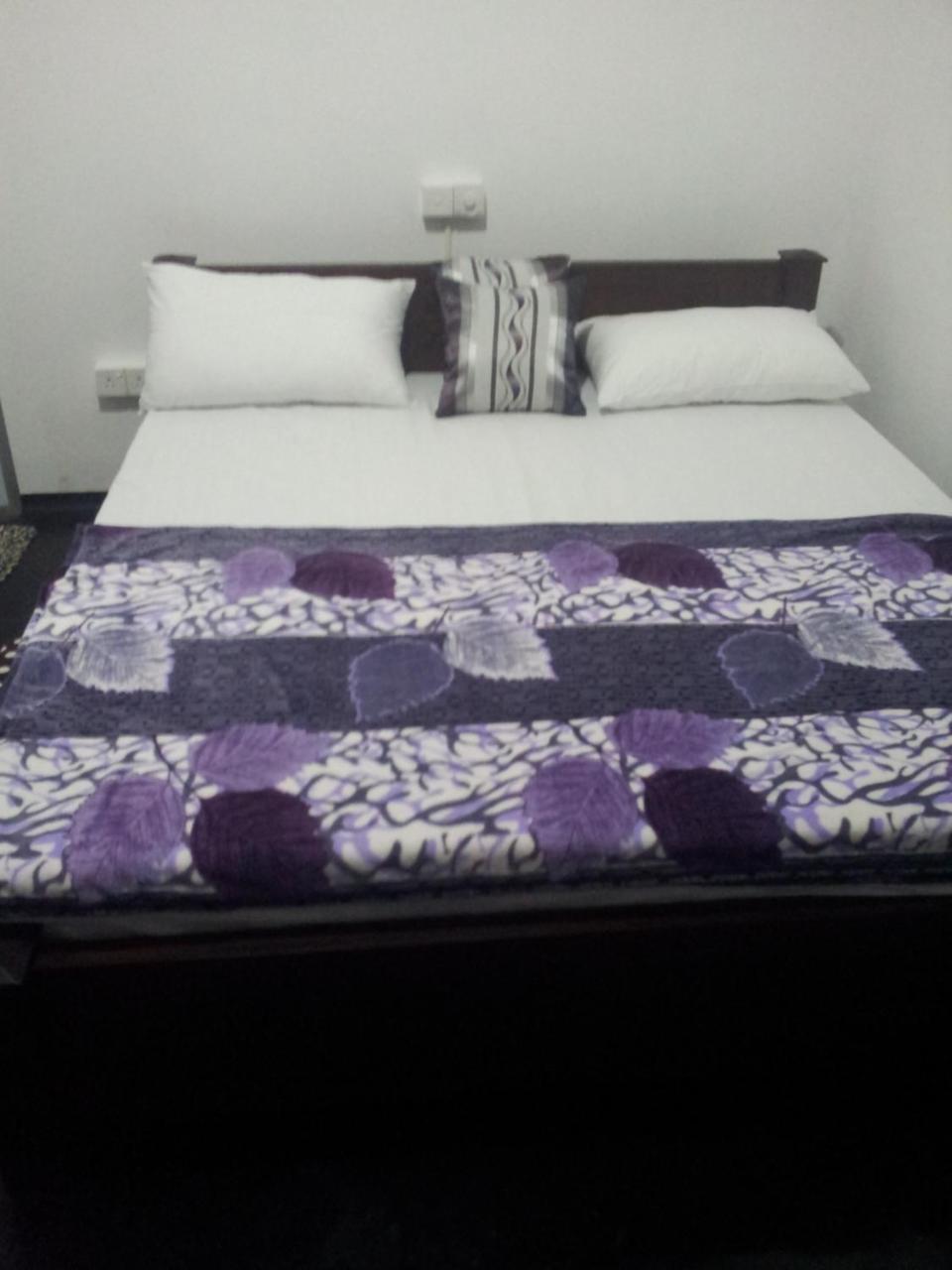 Ami Place Rooms With Kitchen 히카두와 외부 사진